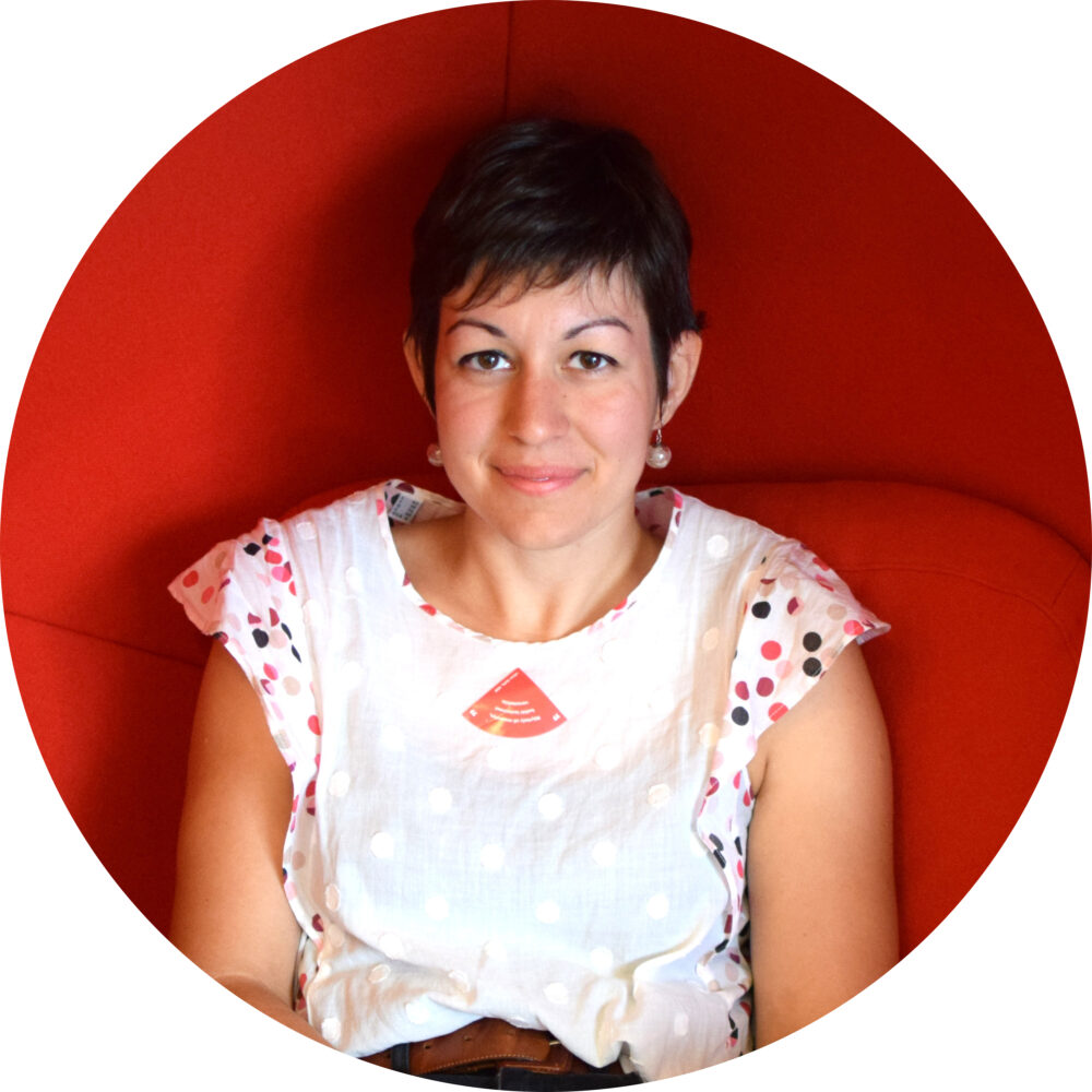 Ritratto fotografico di Martina Colombi, vincitrice della sezione Ricerca del Pini Art Prize 2025-26, ritratta in primo piano con espressione naturale e sguardo rivolto verso l'obiettivo.